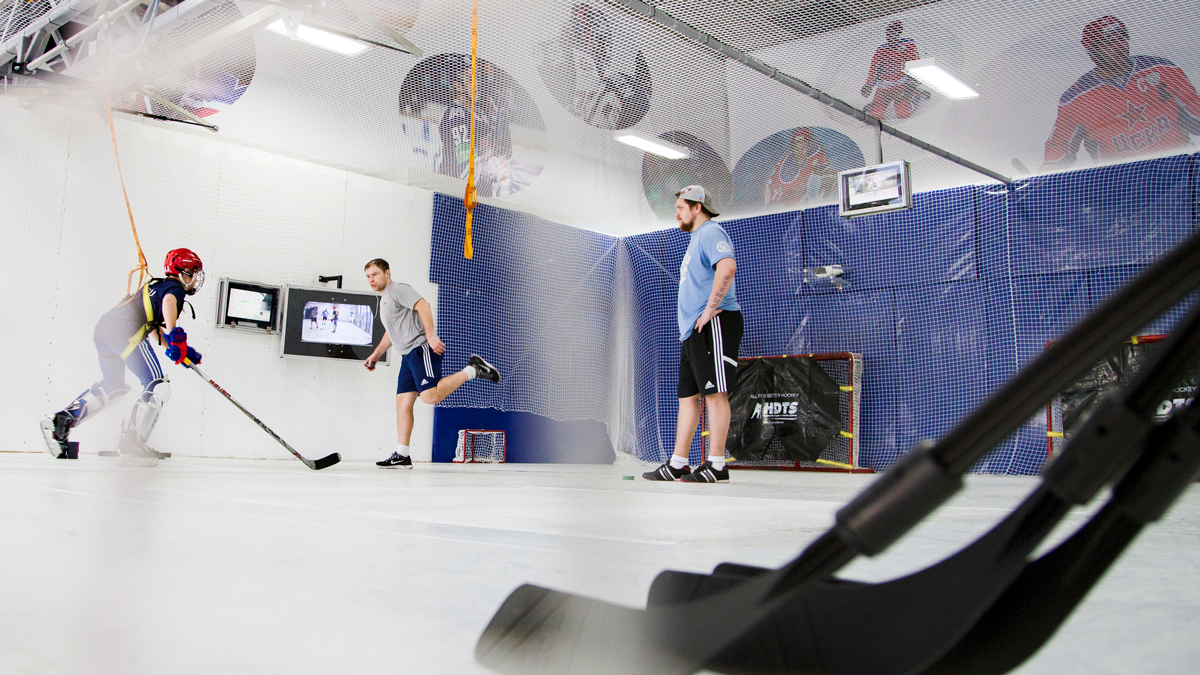 Educational session for hockey coaches enhancing skills